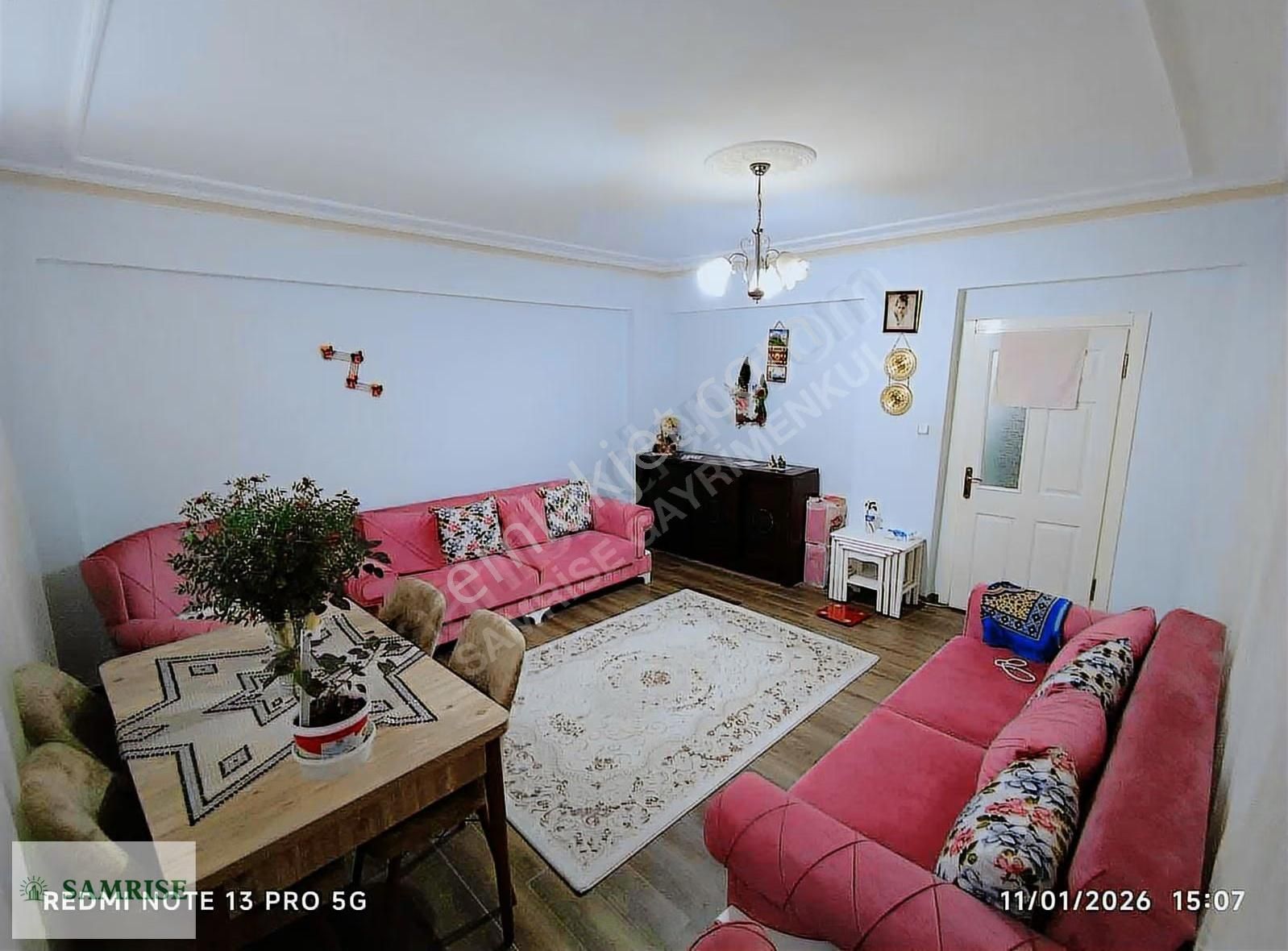 Samrise Karşıyaka Mahallesinde Satılık 4+1 Daire