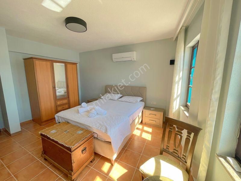 Kale'de Eşi Benzeri Olmayan 2+1 Eşyalı Kiralık Yalı Dairesi - Görsel 2