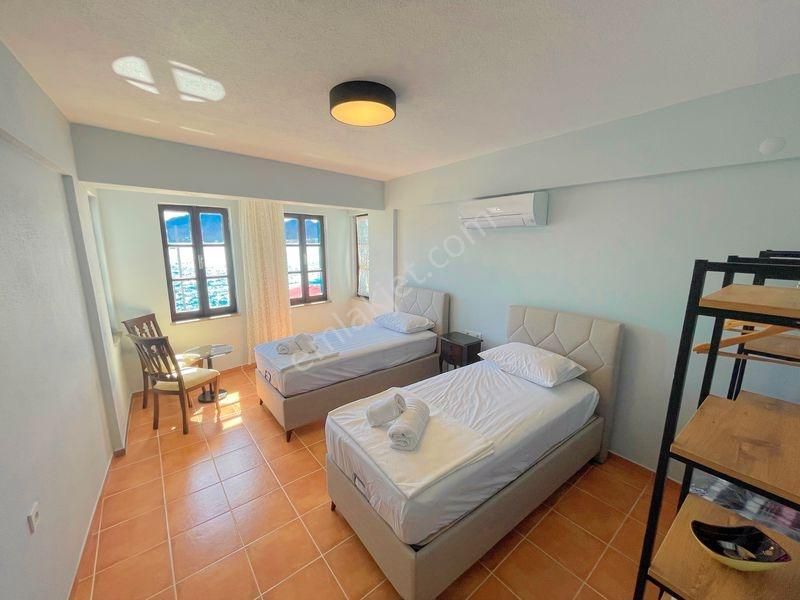 Kale'de Eşi Benzeri Olmayan 2+1 Eşyalı Kiralık Yalı Dairesi - Görsel 12