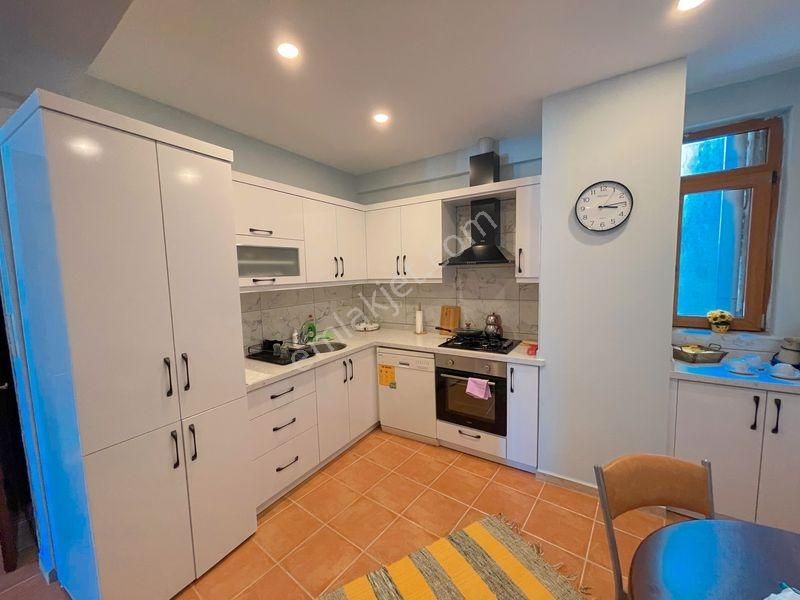 Kale'de Eşi Benzeri Olmayan 2+1 Eşyalı Kiralık Yalı Dairesi - Görsel 7