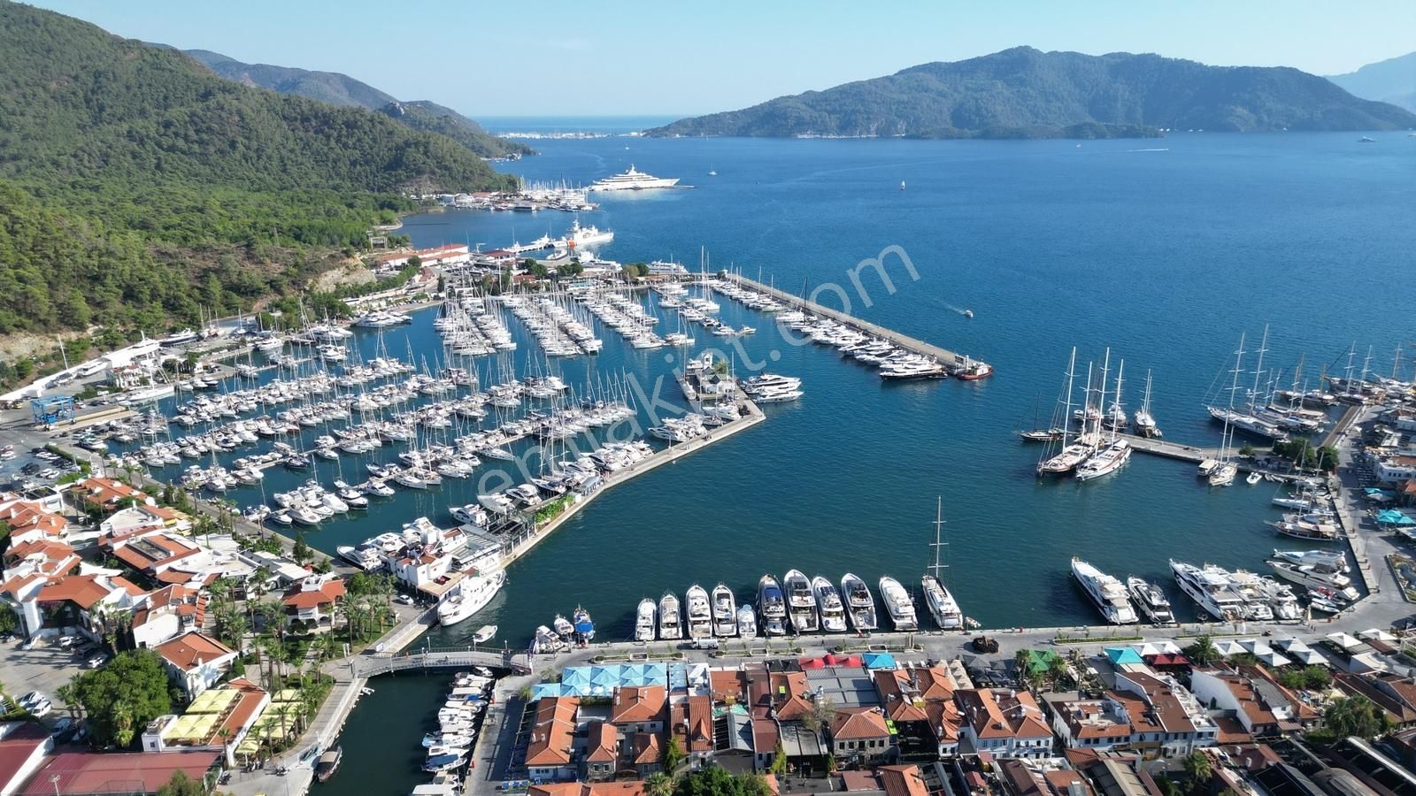 Kale'de Eşi Benzeri Olmayan 2+1 Eşyalı Kiralık Yalı Dairesi - Görsel 8