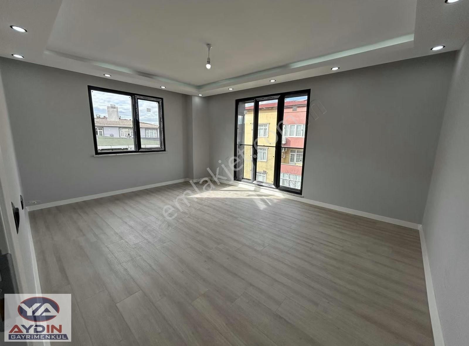 Darıca Abdi İpekçi De 2+1 Asansörlü Ara Kat Satılık Daire