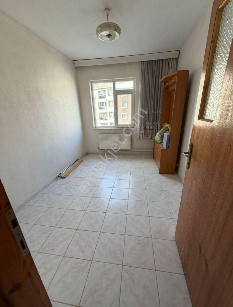 Kepez Atatürk Caddesi Üzerinde 2+1 Kapalı Mutfak Kiralık Daire - Görsel 5