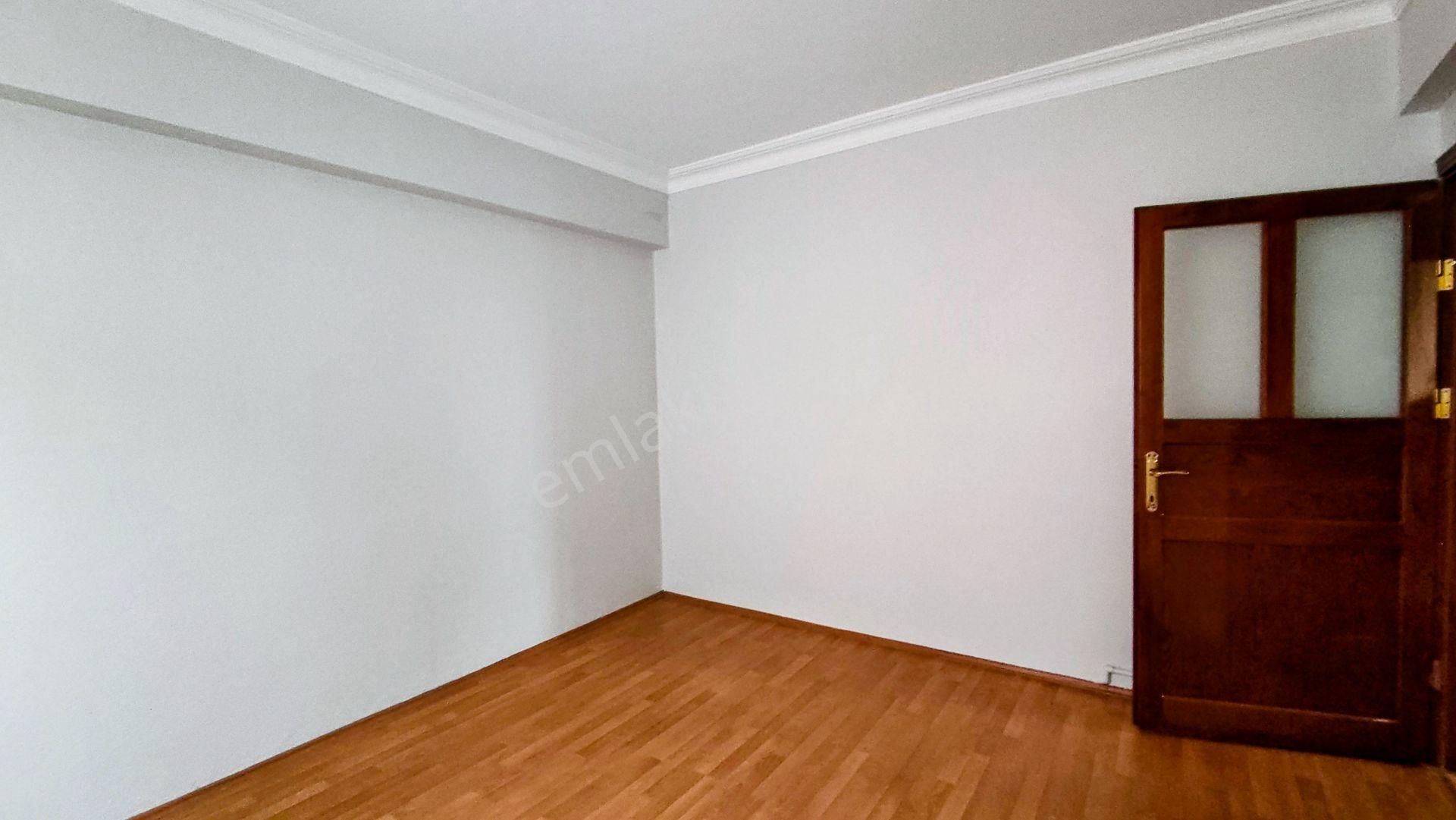 Era Söz Gayrimenkul’den Toygar Mahallesi’nde Müstakil Ev Konforunda, Kiralık 3+1 Daire - Görsel 9