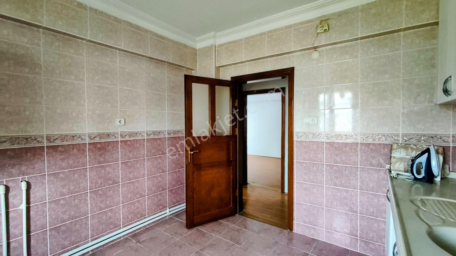 Era Söz Gayrimenkul’den Toygar Mahallesi’nde Müstakil Ev Konforunda, Kiralık 3+1 Daire - Görsel 19