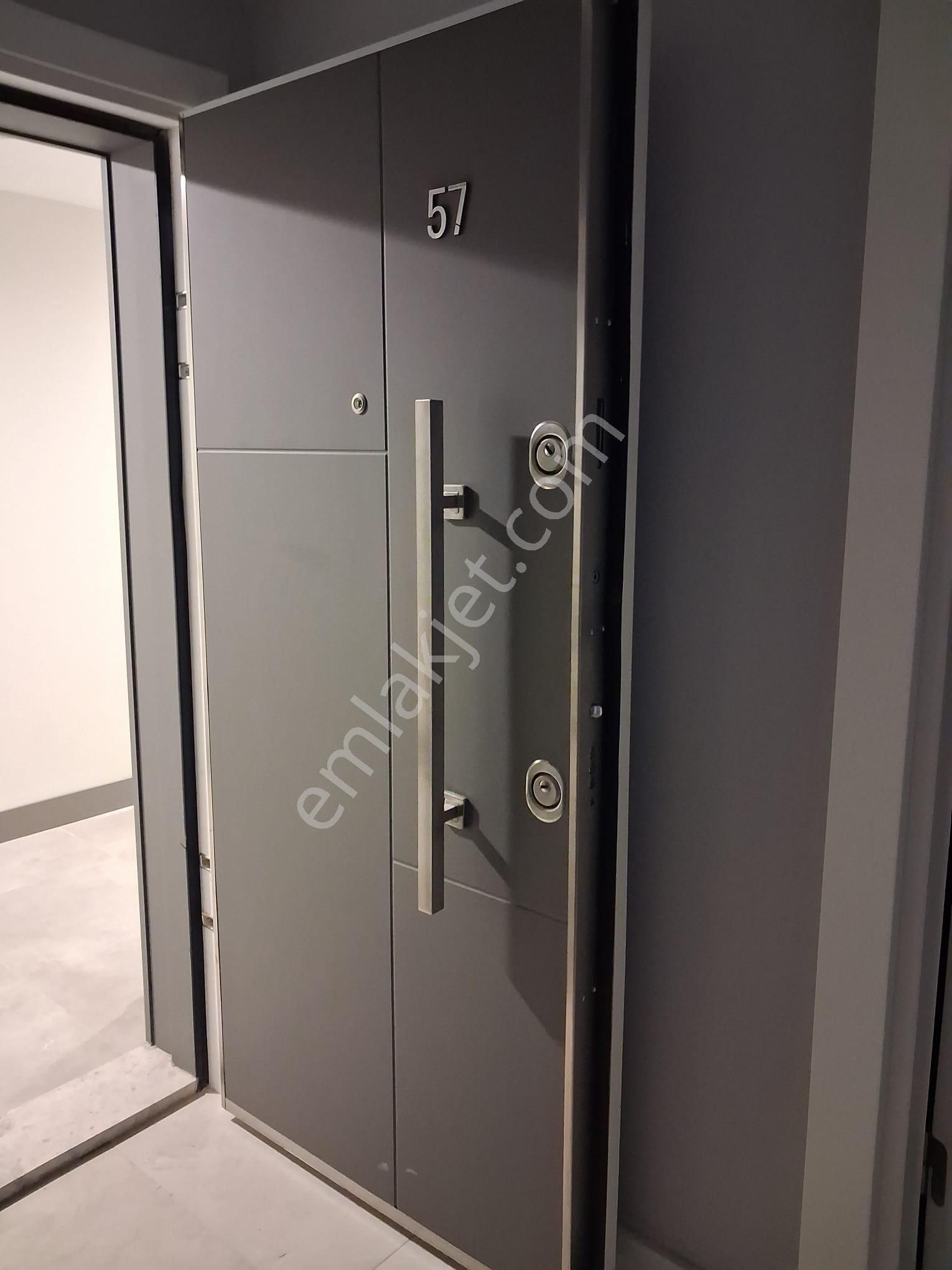 Mandıra Caddede Süper Rezidans 1+1 Balkonlu Holü Olan Daire - Görsel 19