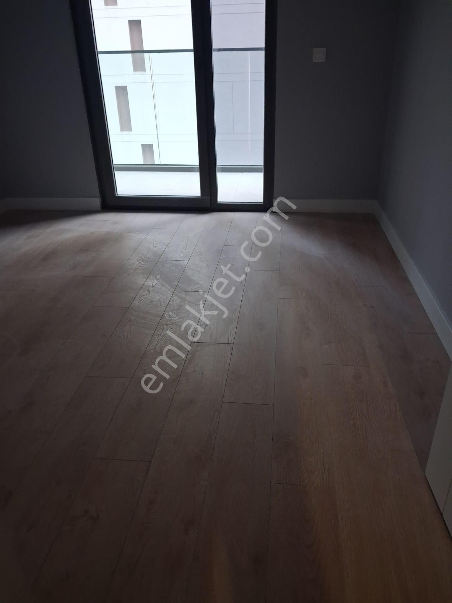 Mandıra Caddede Süper Rezidans 1+1 Balkonlu Holü Olan Daire - Görsel 8