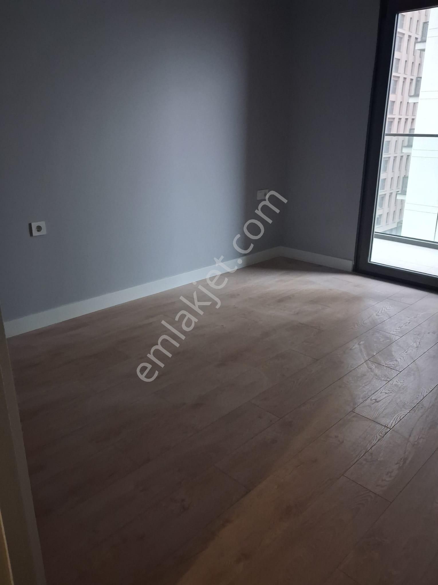 Mandıra Caddede Süper Rezidans 1+1 Balkonlu Holü Olan Daire - Görsel 7