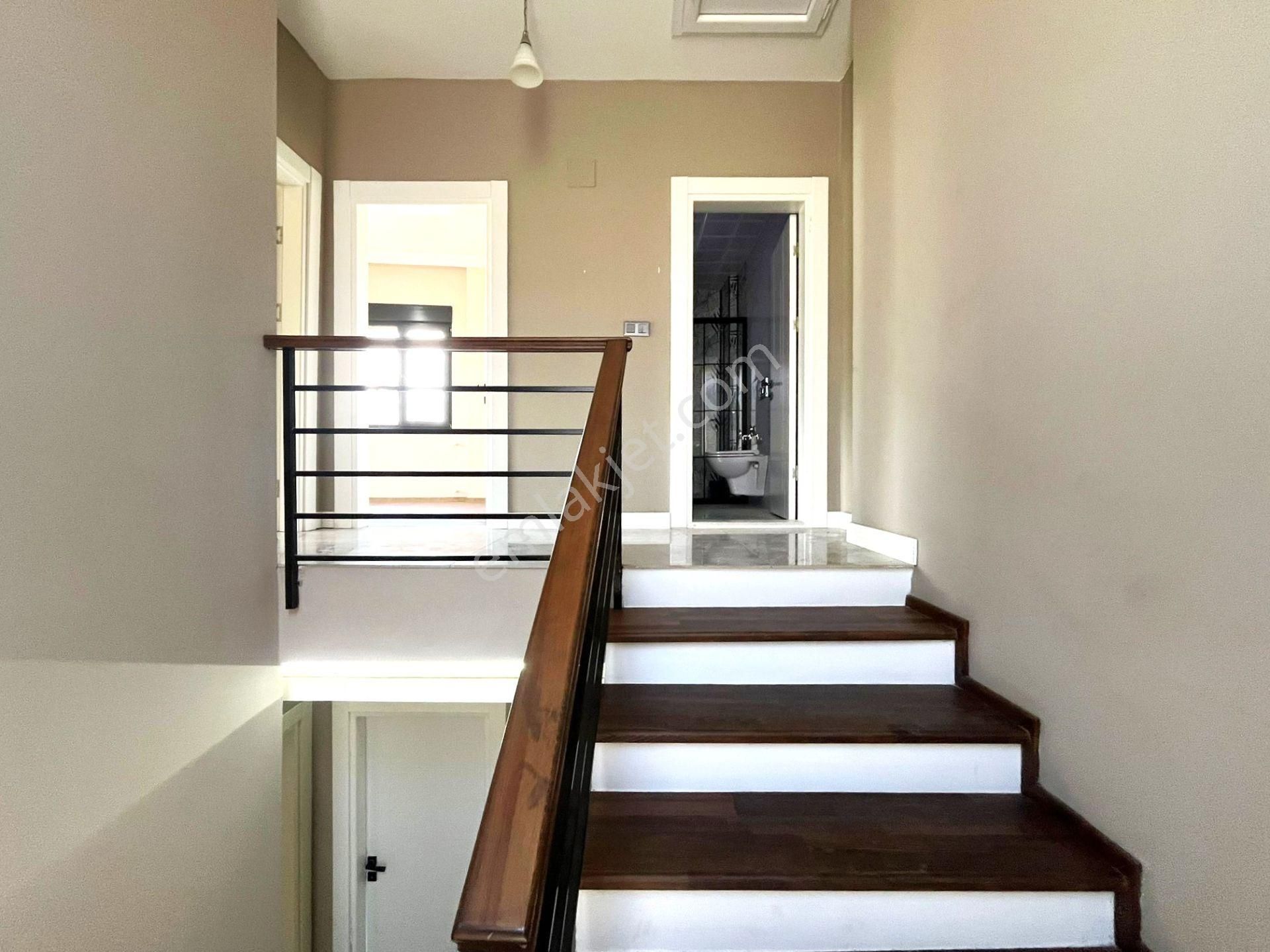 🏡akçay'da Aygül'den🏡kaçmaz Bir Fırsat Daha Geniş Bahçeli Geniş Balkonlu 4+1 Satılık Mustakil Villa - Görsel 32