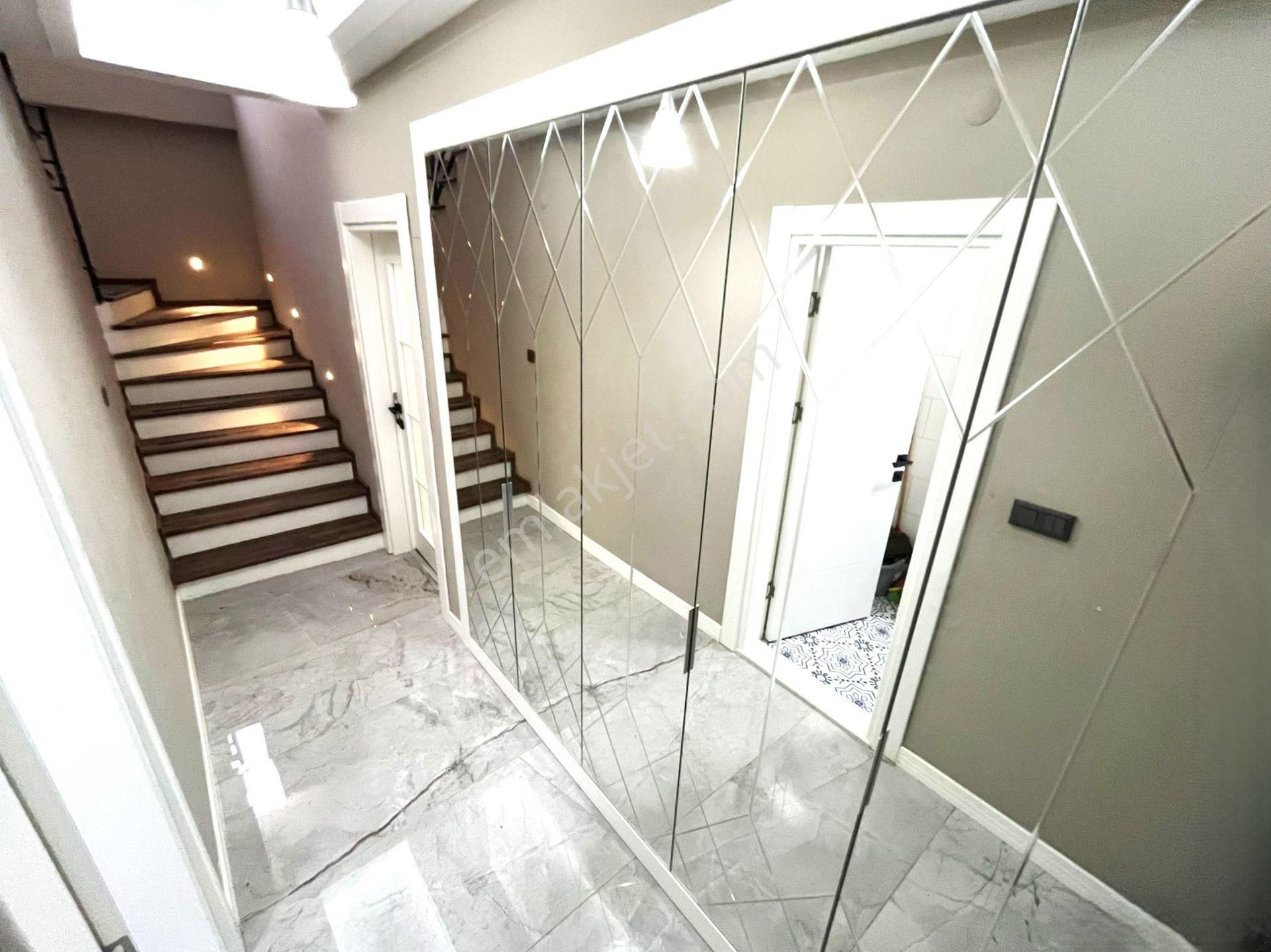 🏡akçay'da Aygül'den🏡kaçmaz Bir Fırsat Daha Geniş Bahçeli Geniş Balkonlu 4+1 Satılık Mustakil Villa - Görsel 8