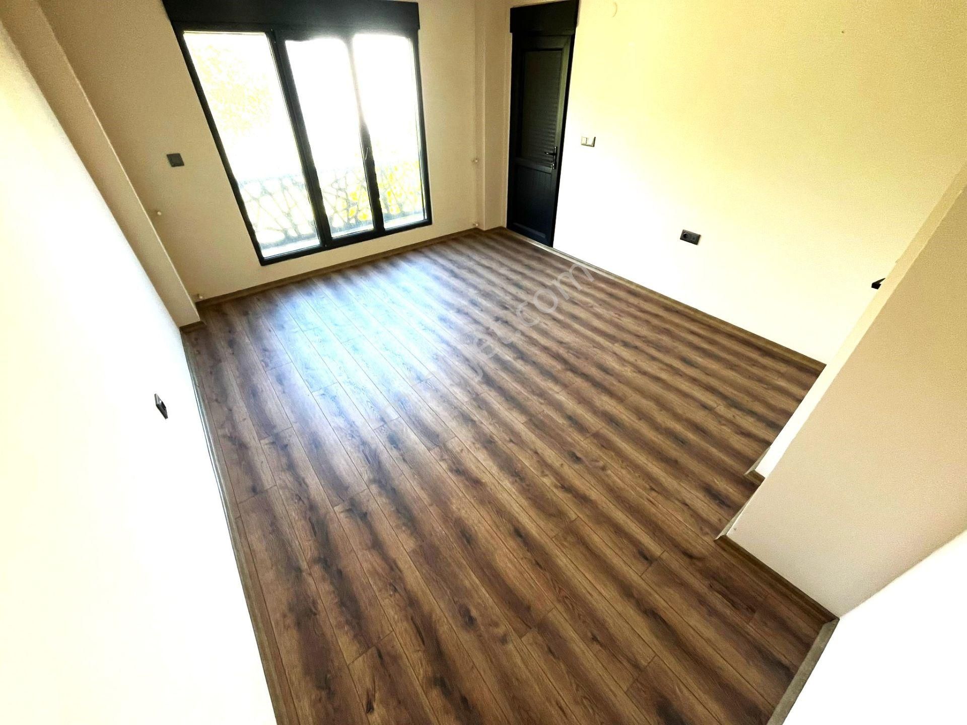 🏡akçay'da Aygül'den🏡kaçmaz Bir Fırsat Daha Geniş Bahçeli Geniş Balkonlu 4+1 Satılık Mustakil Villa - Görsel 9