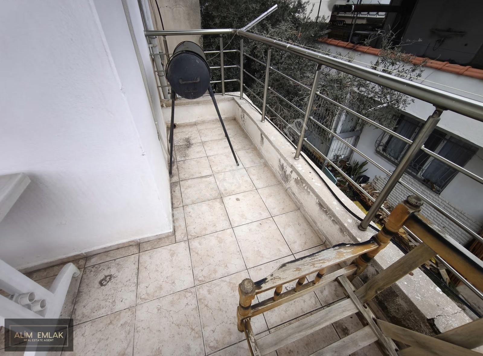 Didim'de Sahile Yakın Güney Cephe Ara Kat 2+1 Ayrı Mutfak Daire - Görsel 9