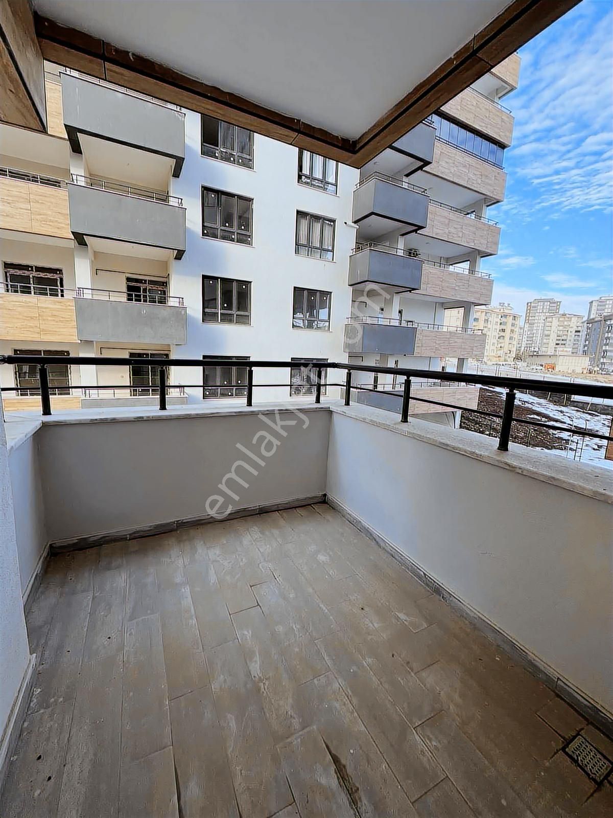 Ymz'den Abdülhamidhan Mah'de Lüx 3.5+1 Sıfır Daire - Görsel 6