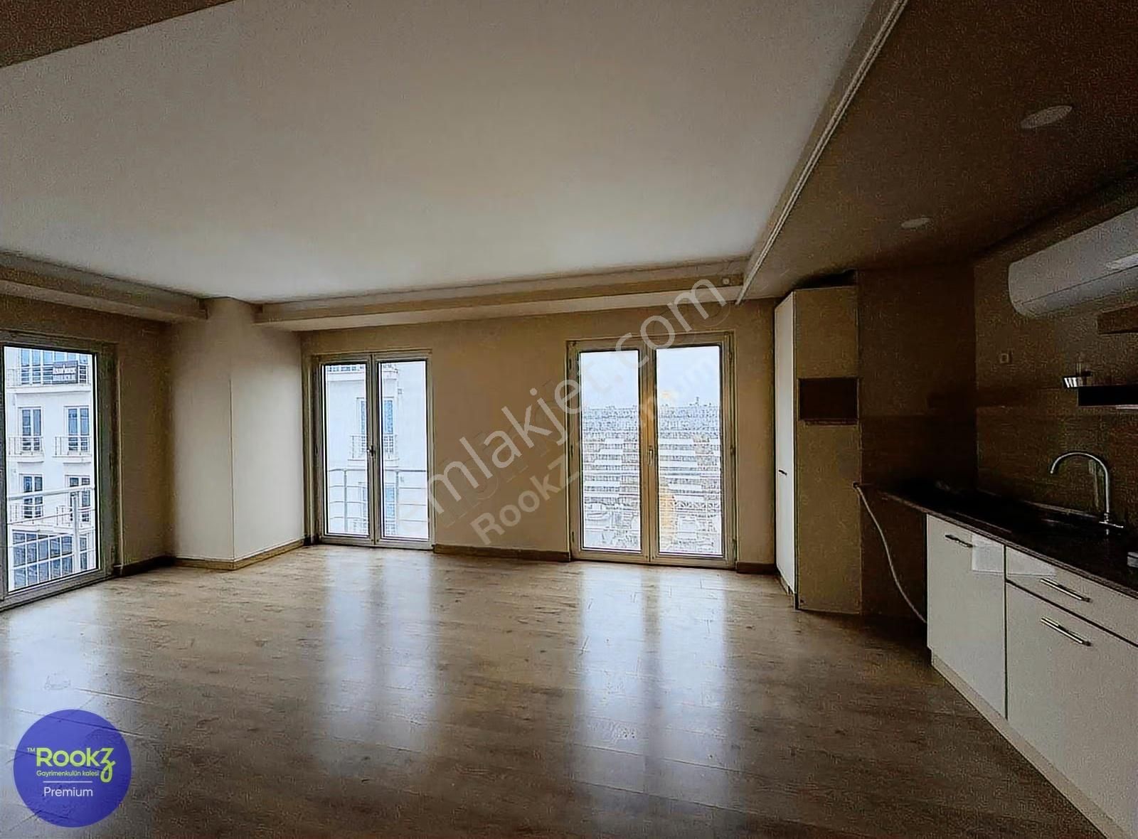 Pendik Yenişehir Atlantis'de Kiralık 1+1 Kiralık Daire