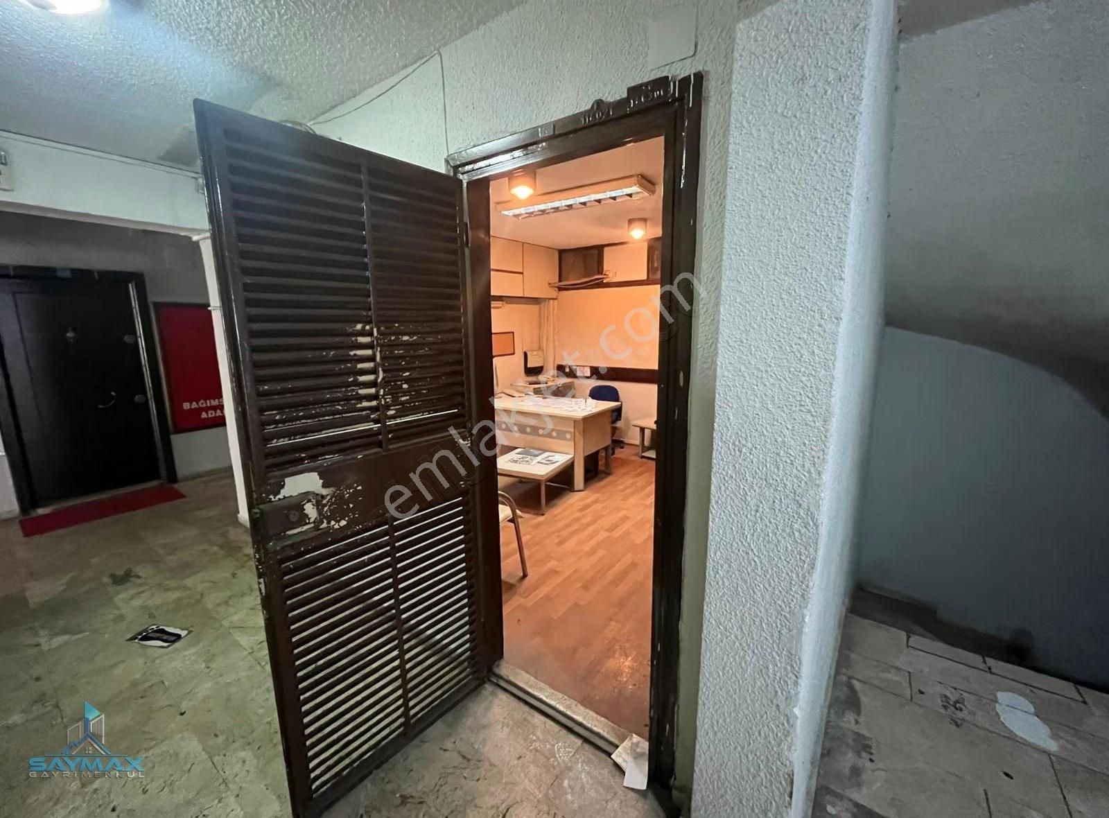 Çarşı Merkez'de 3+1+k.mutfak Eşyalı Satılık Ofis................