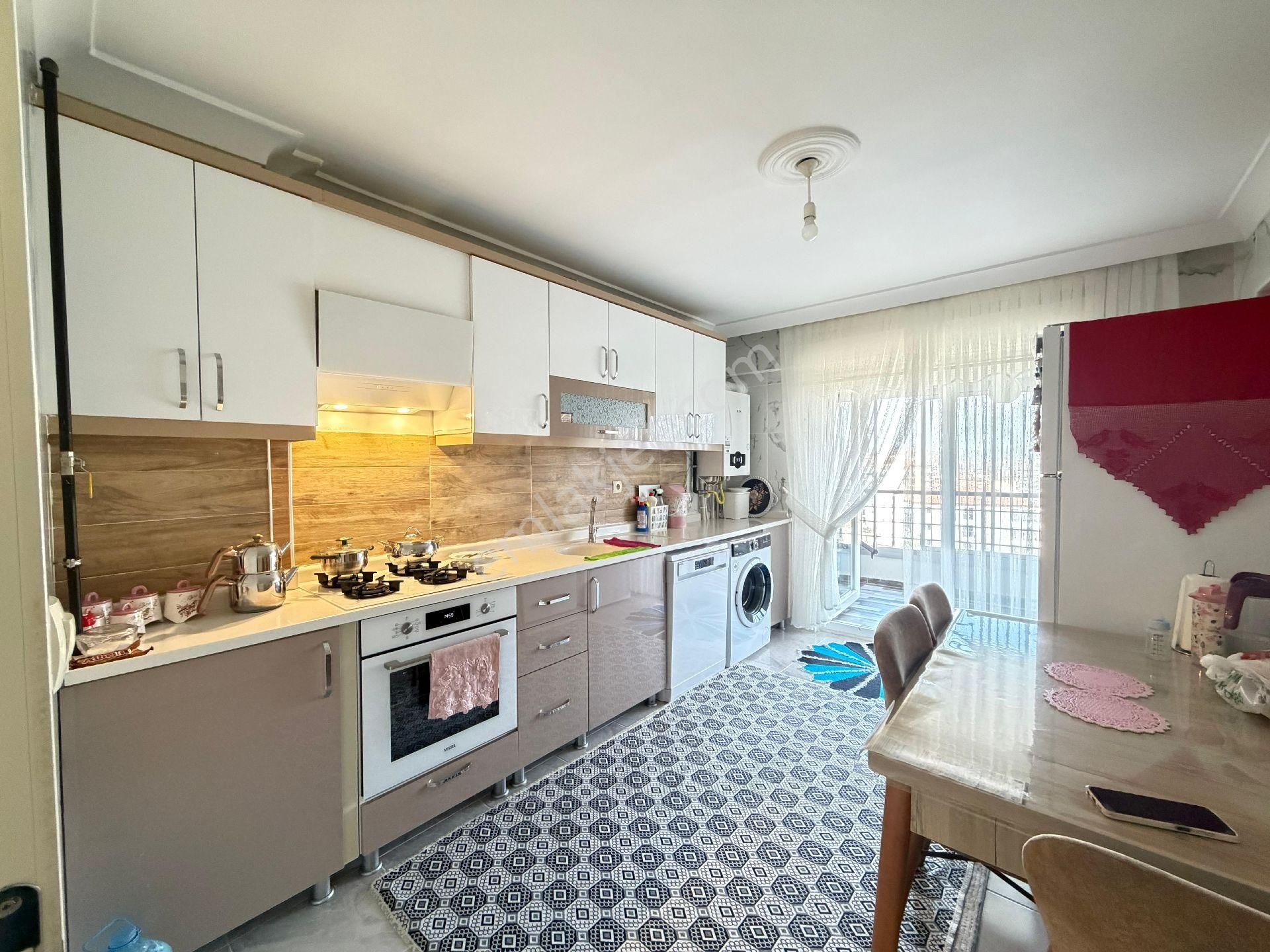 Ferudnçelik 8.cd Havuz İmk Lise Yakını 4.kat 3+1 Teras Balkon Ç.vanyo Kombi C.balkon