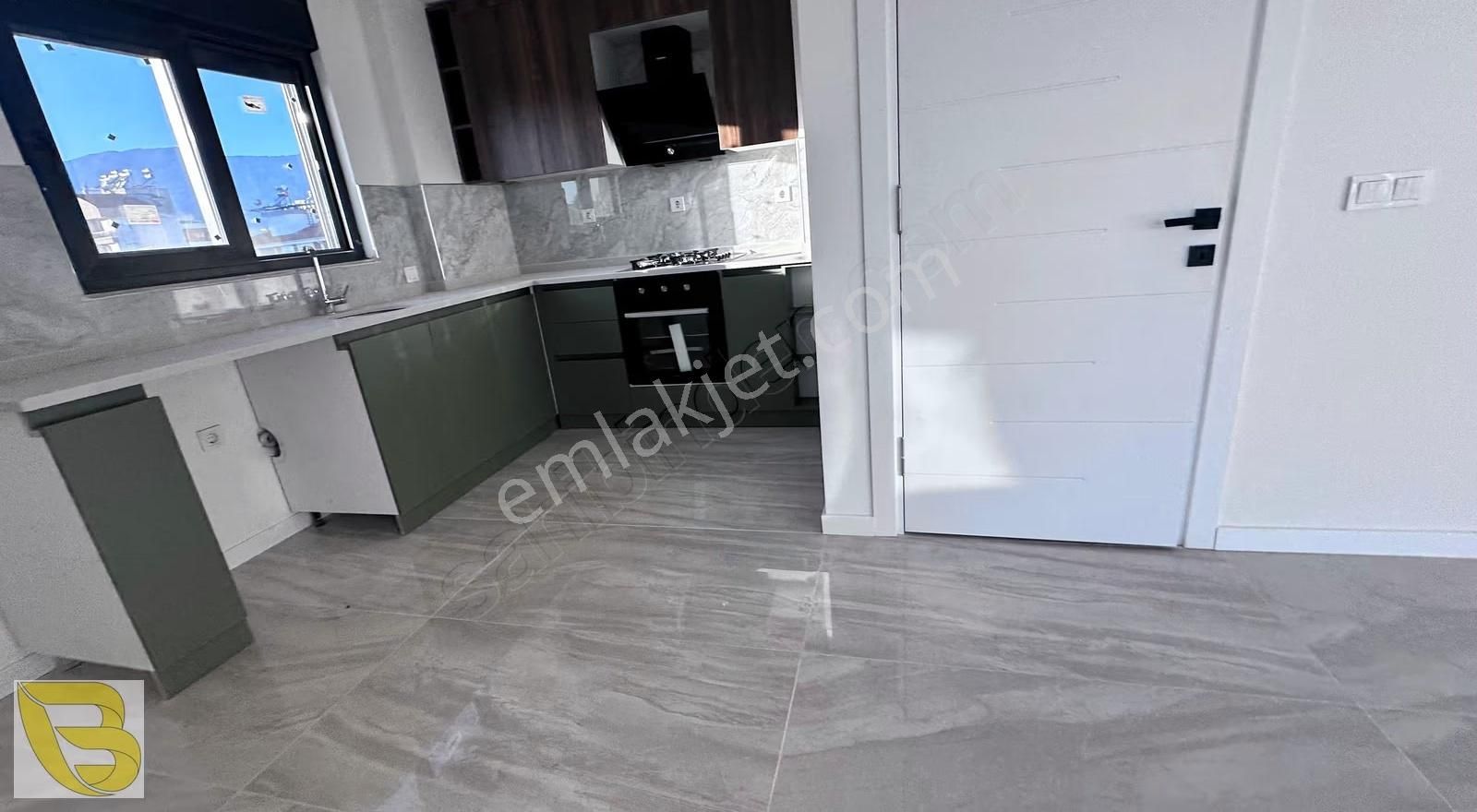 Nuray Ayhan'dan Yeniköy Merkezde 1+1 Satılık Daire - Görsel 16