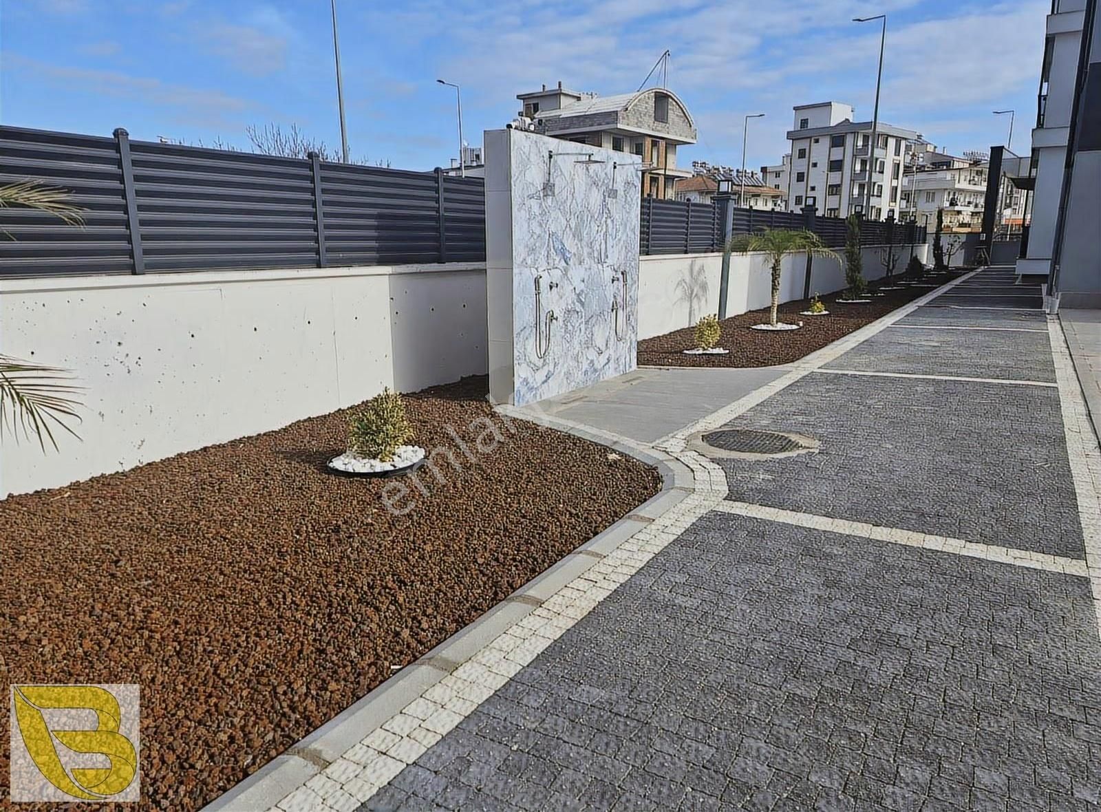 Havuzlu Site İçerisin De Satılık 1+1 Daire - Görsel 22