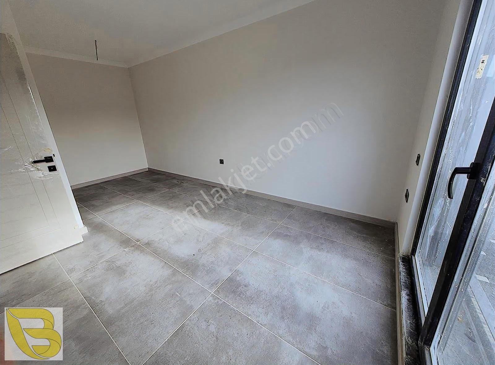 Havuzlu Site İçerisin De Satılık 1+1 Daire - Görsel 17