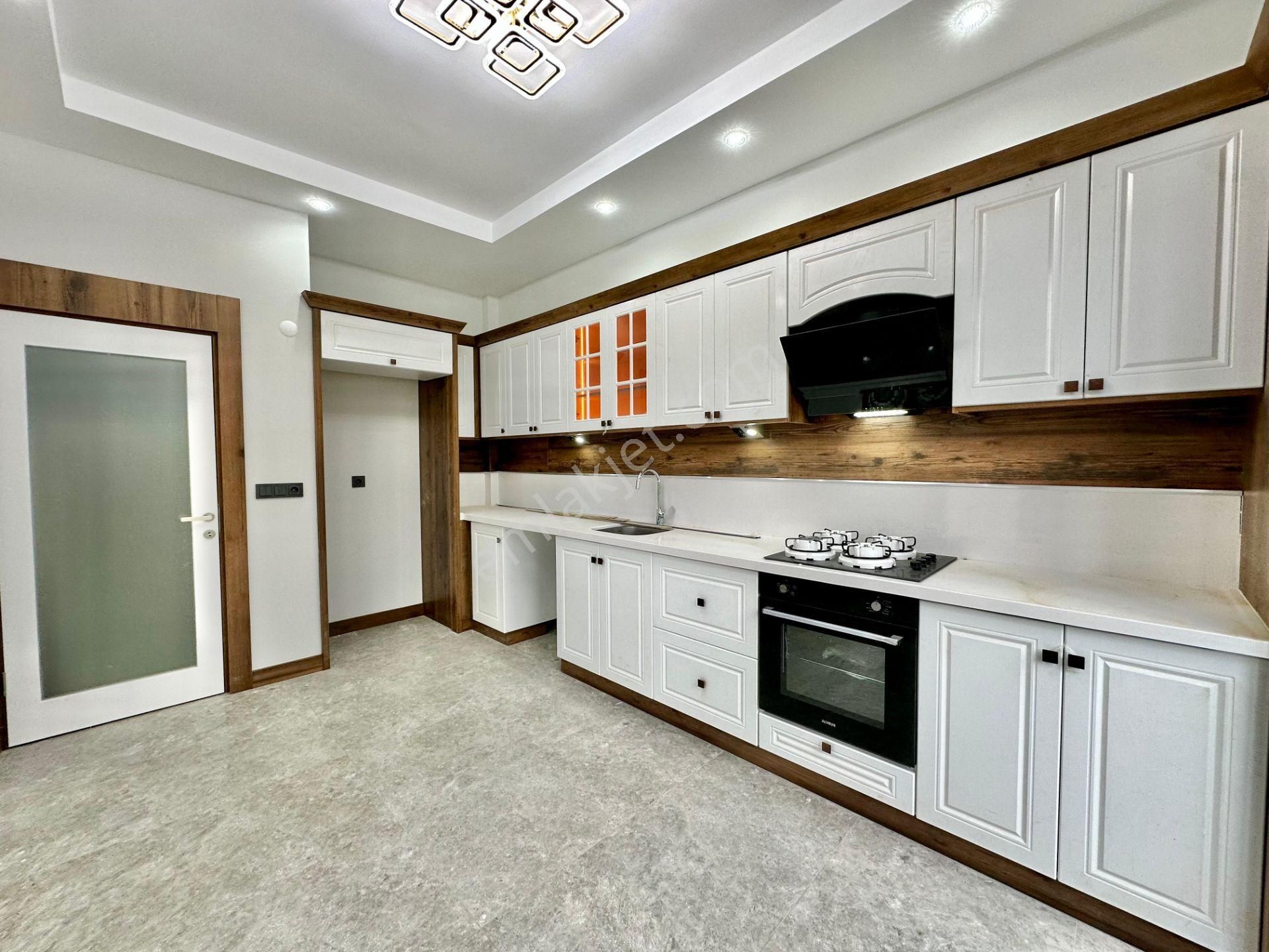 ✨ay Emlak'tan✨zeytinli'de Muhteşem Kazdağı Manzaralı Kapalı Otoparklı Ayrı Mutfak Satılık 2+1 Daire