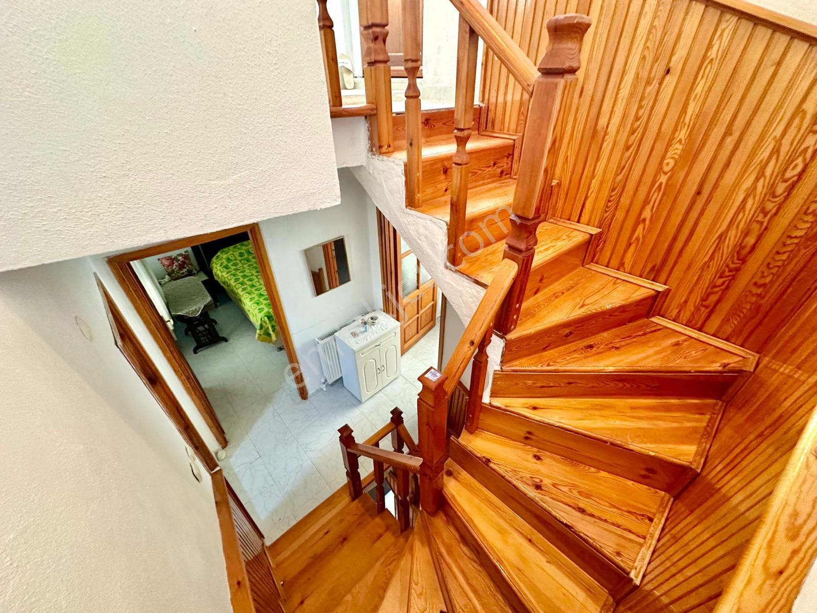 ꧁akçay Ay Emlaktan꧂pelitköy'de Geniş Teraslı Denize 300 M Kombili Site İçerisinde Satılık 3+1 Villa - Görsel 11