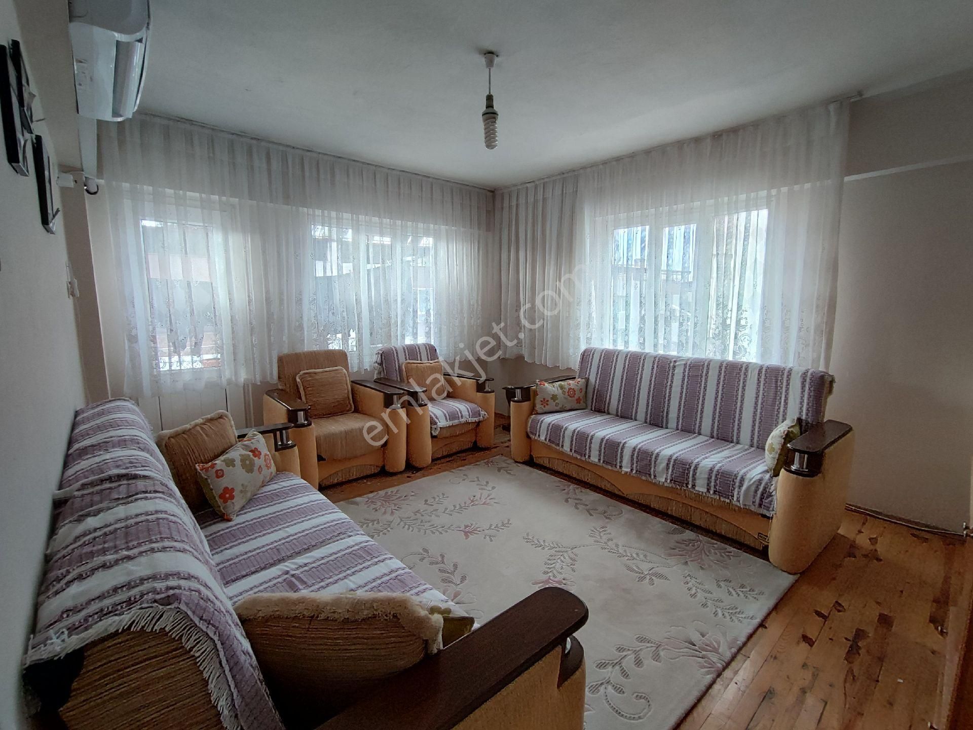 Yeni Mahallede Geniş Satılık Daire - Görsel 18