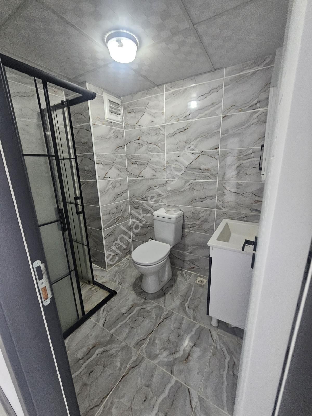 Adnanmenderes Mahallesinde Kiralık4+2 Dübleks Daire - Görsel 5