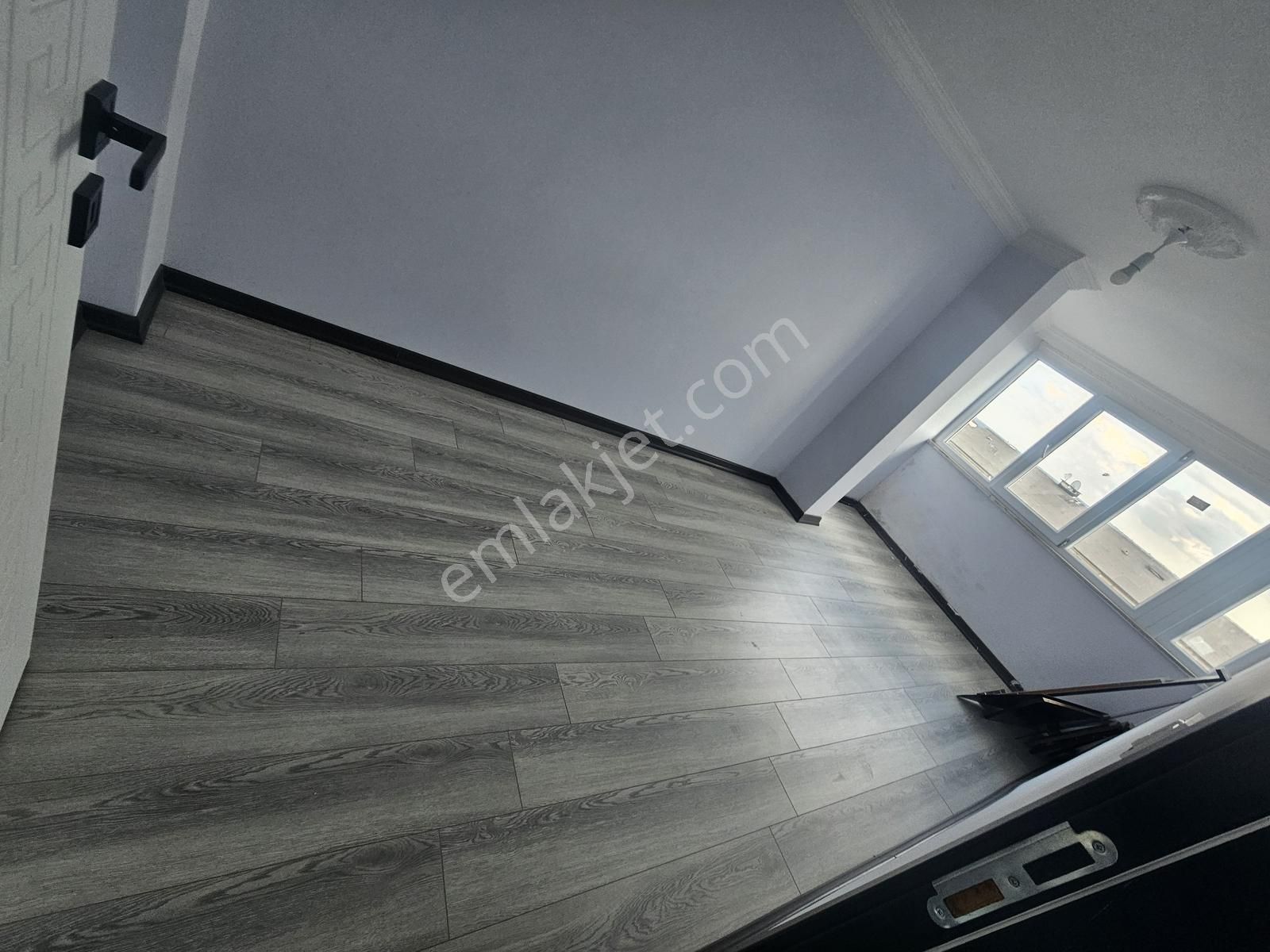 Adnanmenderes Mahallesinde Kiralık4+2 Dübleks Daire - Görsel 4