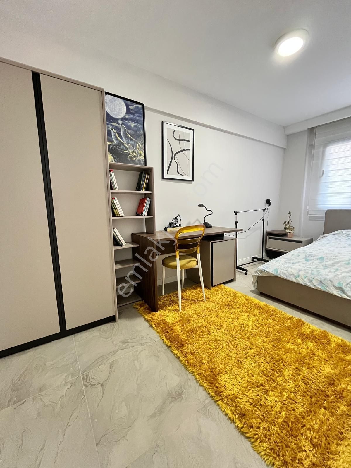 Denizli Selçukbey De Eşyalı Kendine Ait Bahçeli Önü Açık Yatırıma Uygun Suit Daire - Görsel 7