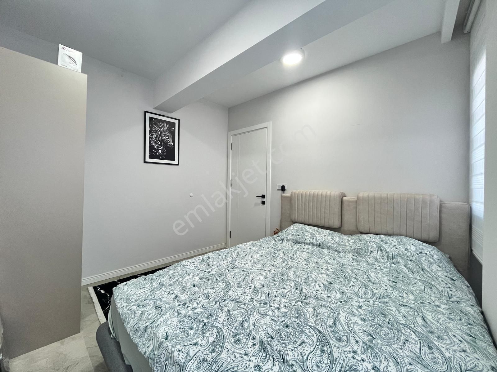 Denizli Selçukbey De Eşyalı Kendine Ait Bahçeli Önü Açık Yatırıma Uygun Suit Daire - Görsel 17