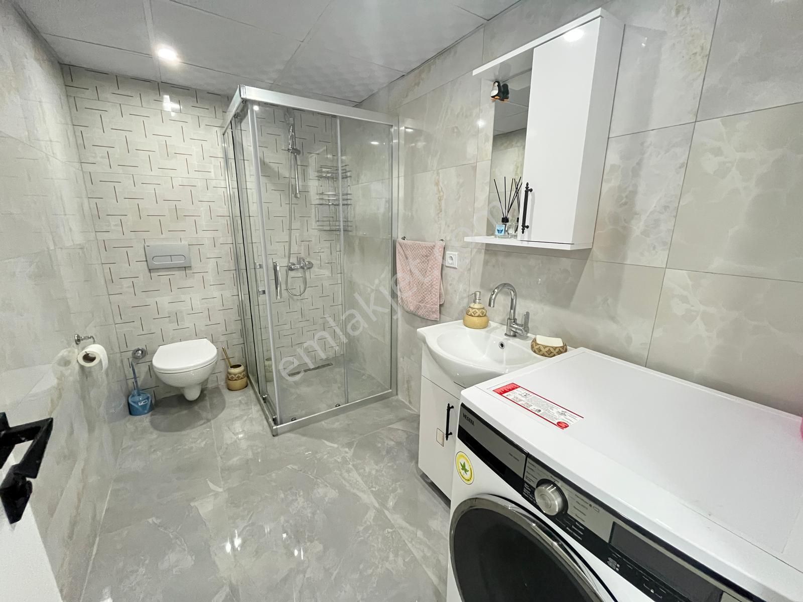 Denizli Selçukbey De Eşyalı Kendine Ait Bahçeli Önü Açık Yatırıma Uygun Suit Daire - Görsel 11