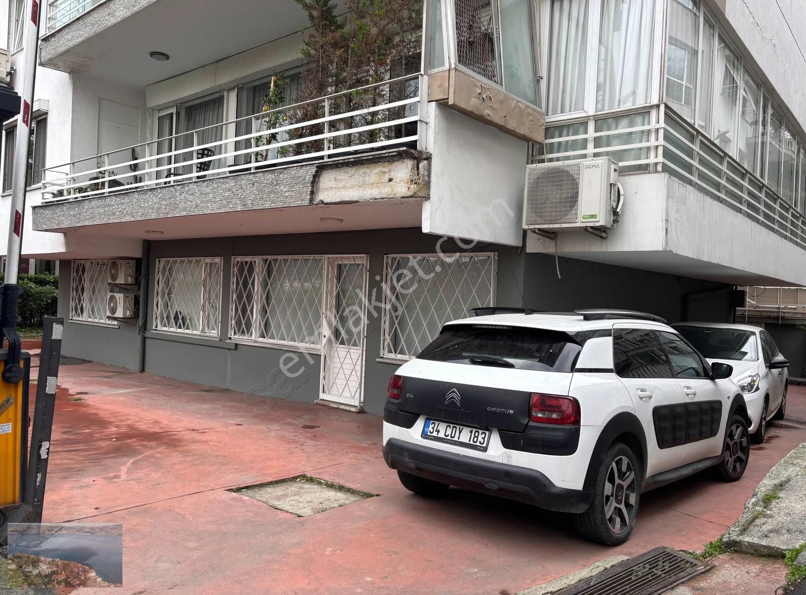 Bebek Sahile 100m İşyerine-konuta Uygun Bakımlı 2+1 Giriş Katı - Görsel 13