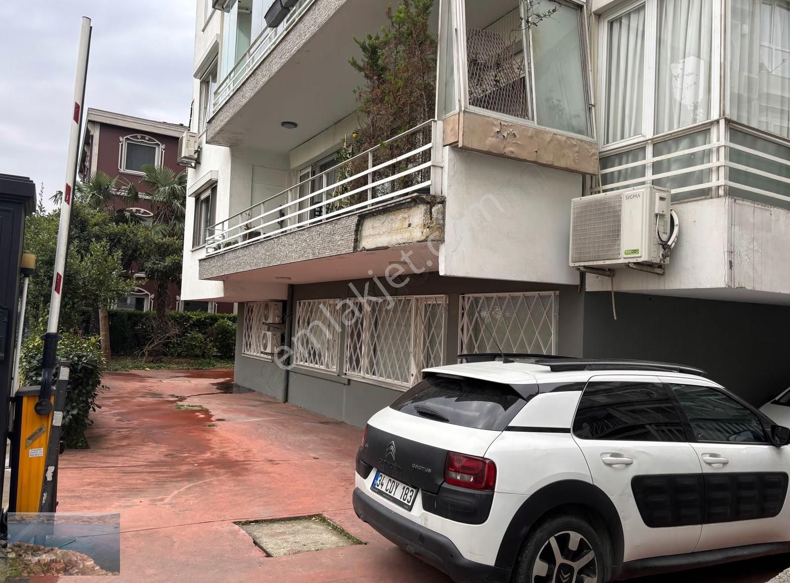 Bebek Sahile 100m İşyerine-konuta Uygun Bakımlı 2+1 Giriş Katı - Görsel 7