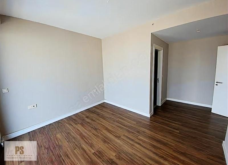 Satış Ve Kiralama Ofisinden Balkonlu 3+1 Kiralık Daire - Görsel 14