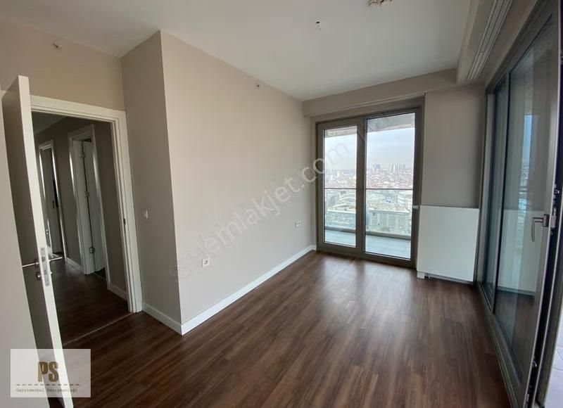 Satış Ve Kiralama Ofisinden Balkonlu 3+1 Kiralık Daire - Görsel 15