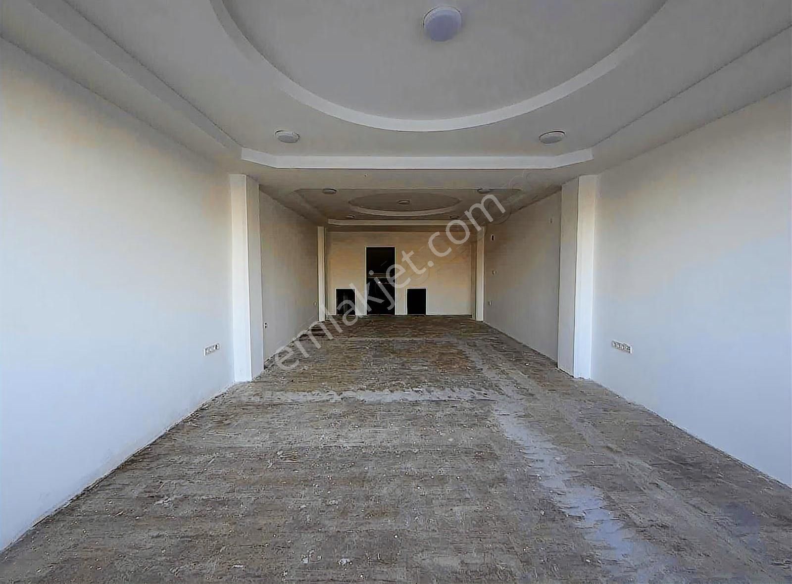 Tabela Değeri Yüksek Yeşillik Caddesinde Kiralık Dükkan - Görsel 11