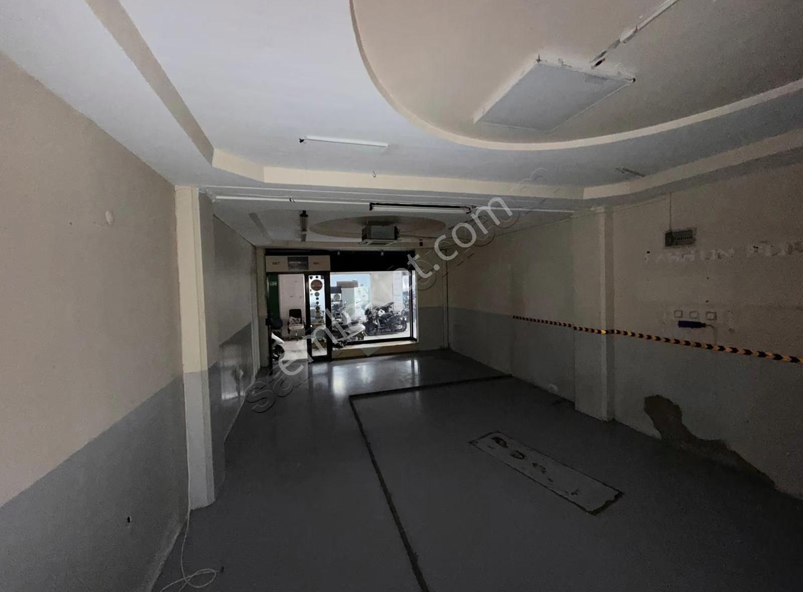 Karabağlar Belediyesinin Yadında Kiralık Dükkan - Görsel 2