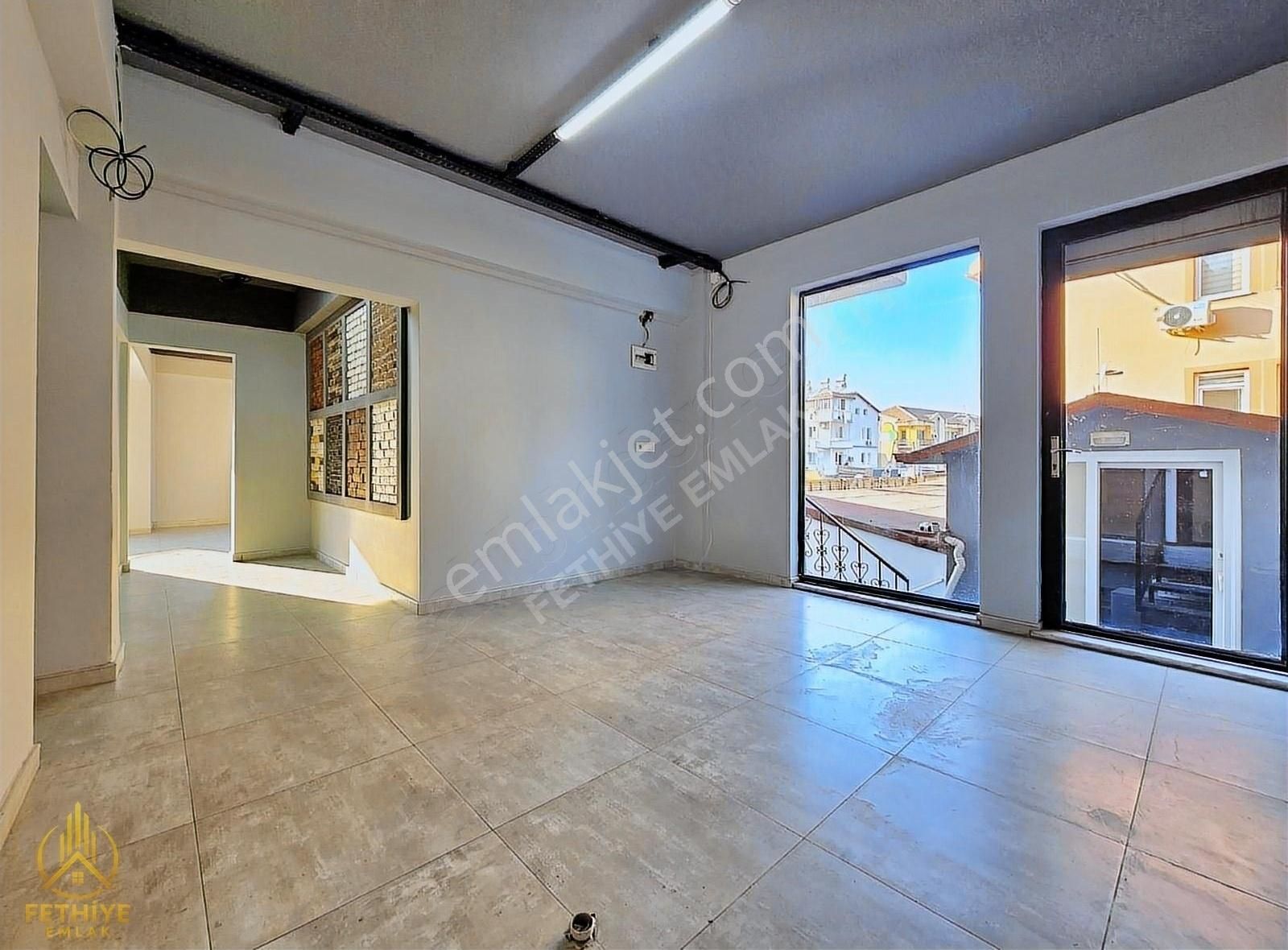 Fethiye Merkez'de Kiralık Kullanıma Hazır 120m2 Ofis - Görsel 14