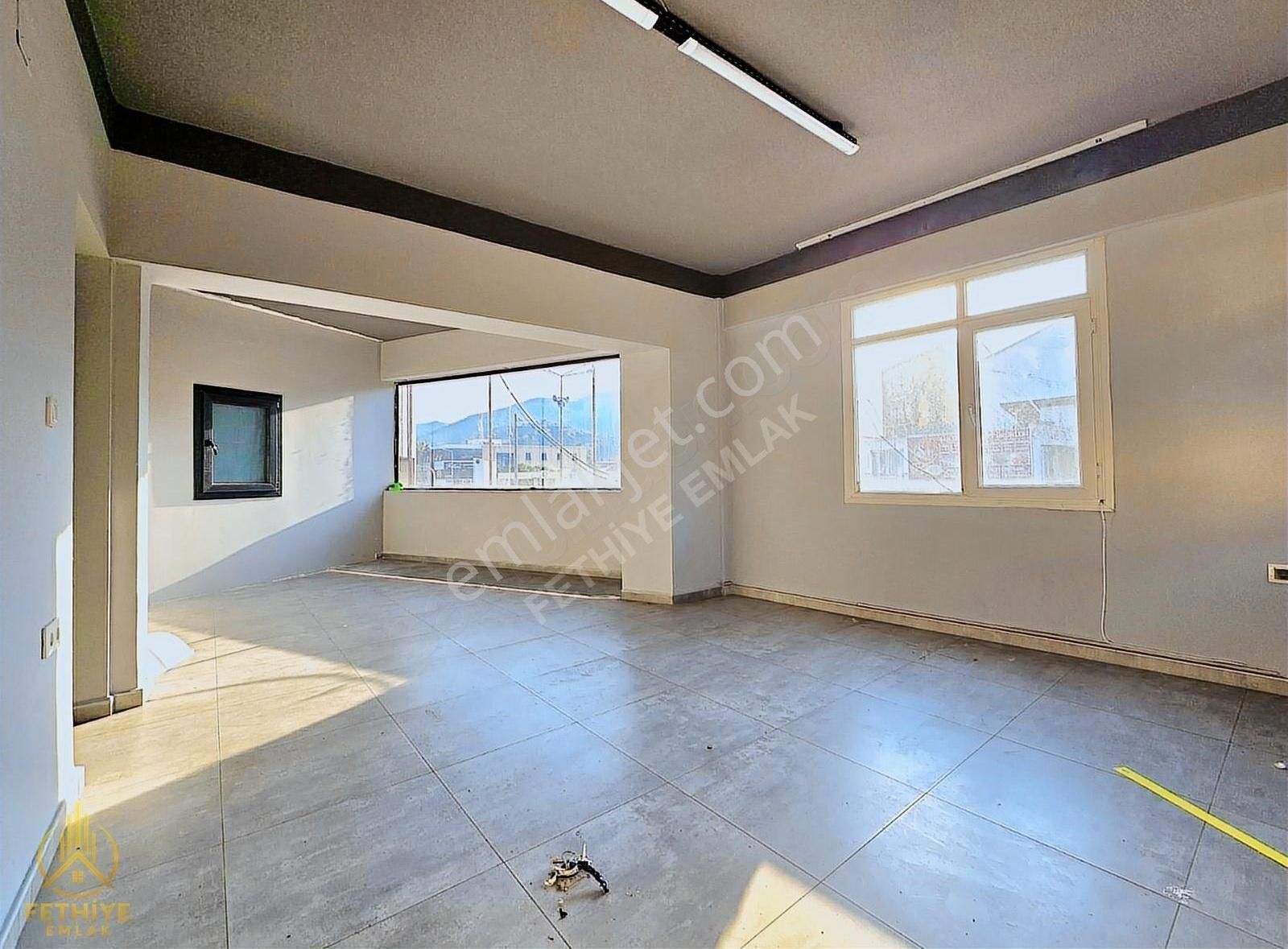 Fethiye Merkez'de Kiralık Kullanıma Hazır 120m2 Ofis - Görsel 2