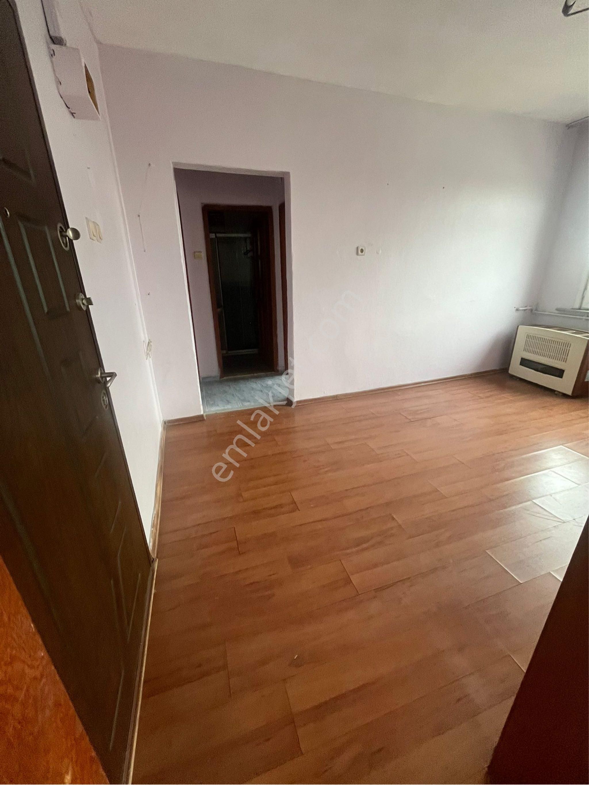 İsmetpaşa Mahallesi 2+1 90m2 1. Kat Doğalgaz Sobalı Temiz Kiralık Daire - Görsel 7