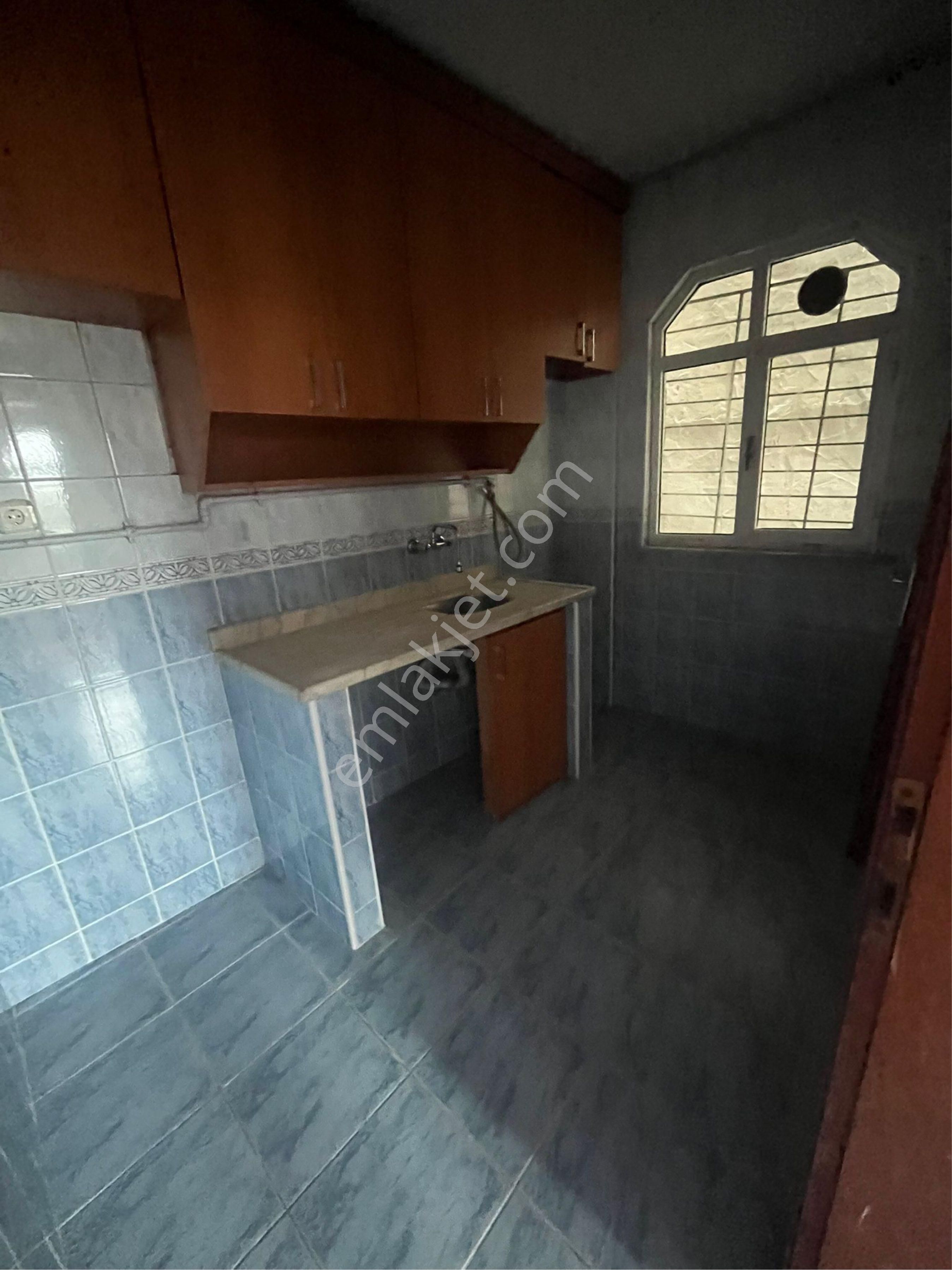 İsmetpaşa Mahallesi 2+1 90m2 1. Kat Doğalgaz Sobalı Temiz Kiralık Daire - Görsel 10