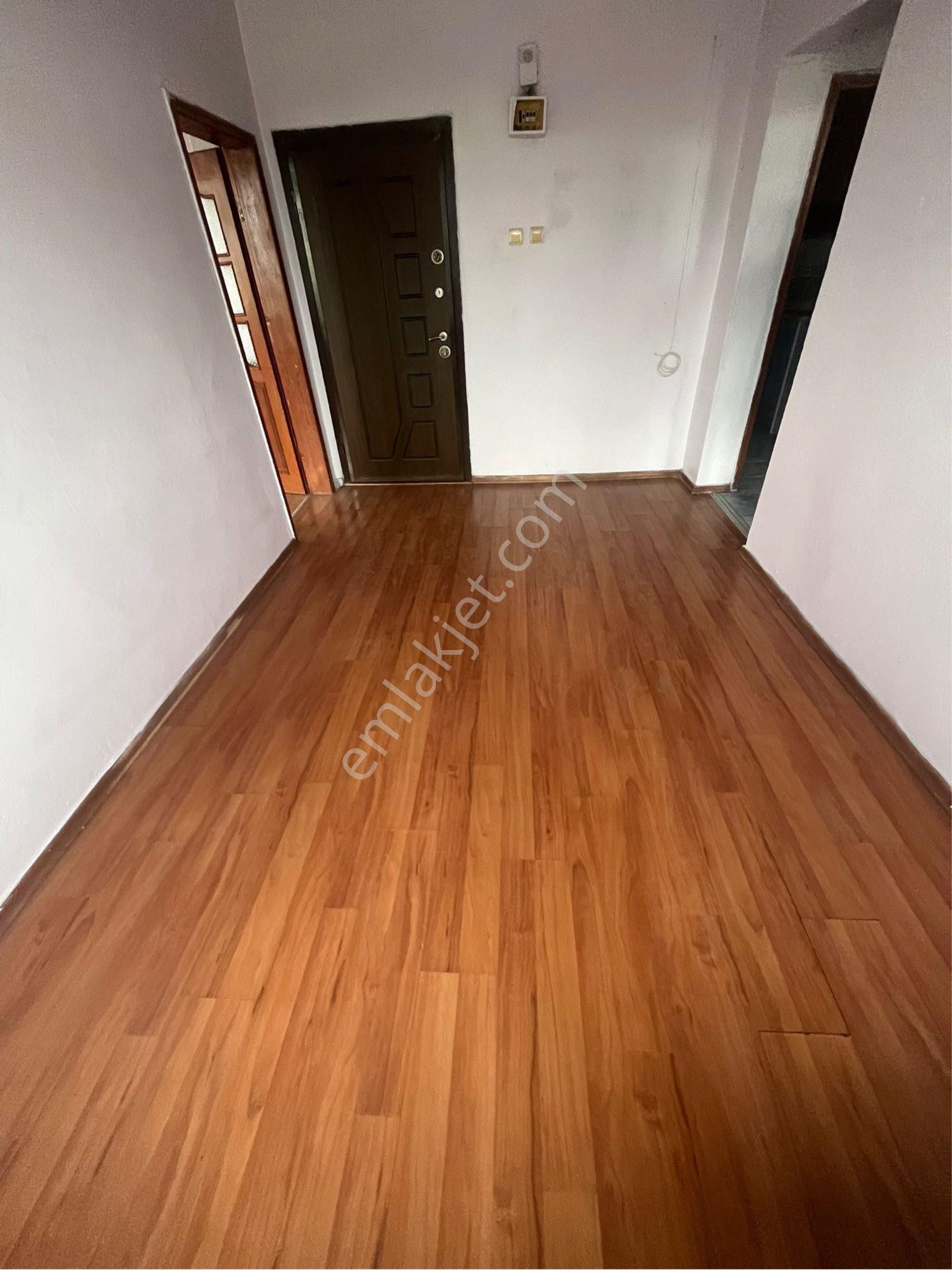 İsmetpaşa Mahallesi 2+1 90m2 1. Kat Doğalgaz Sobalı Temiz Kiralık Daire - Görsel 12