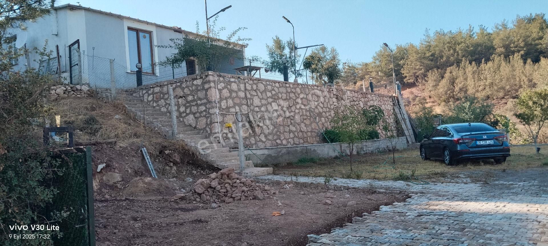 Belenbaşı Köyünde Ana Cadde Üzerinde Satılık Bahçeli Ev - Görsel 2