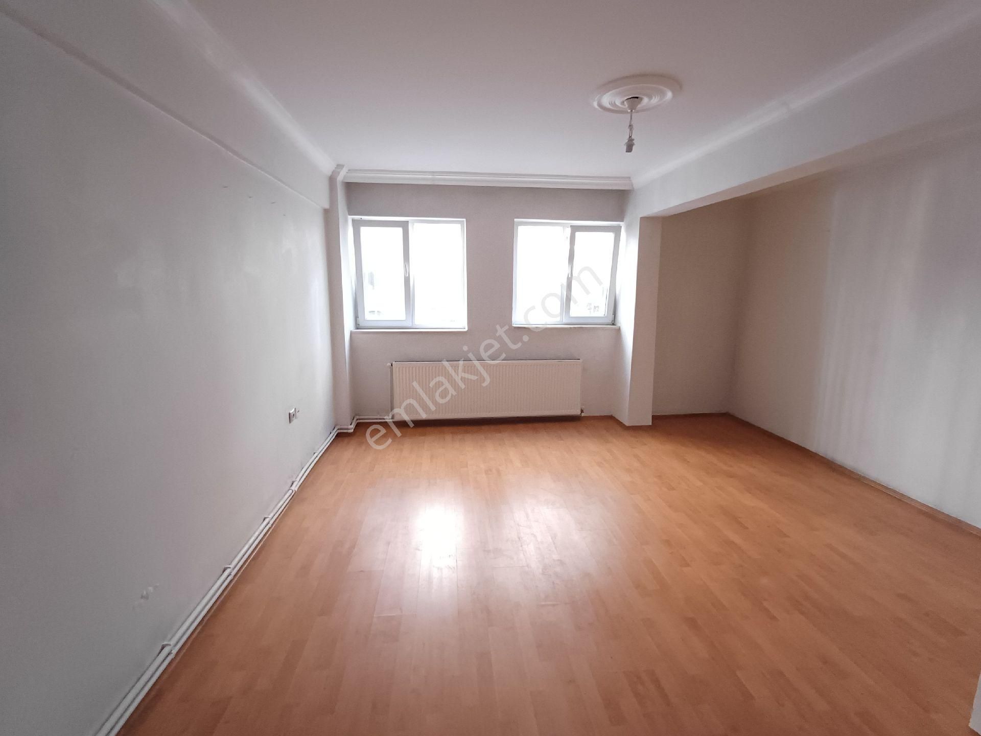 Yenidoğan Mah. 2+1 Balkonlu Bahçe Katı Doğalgazli - Görsel 5