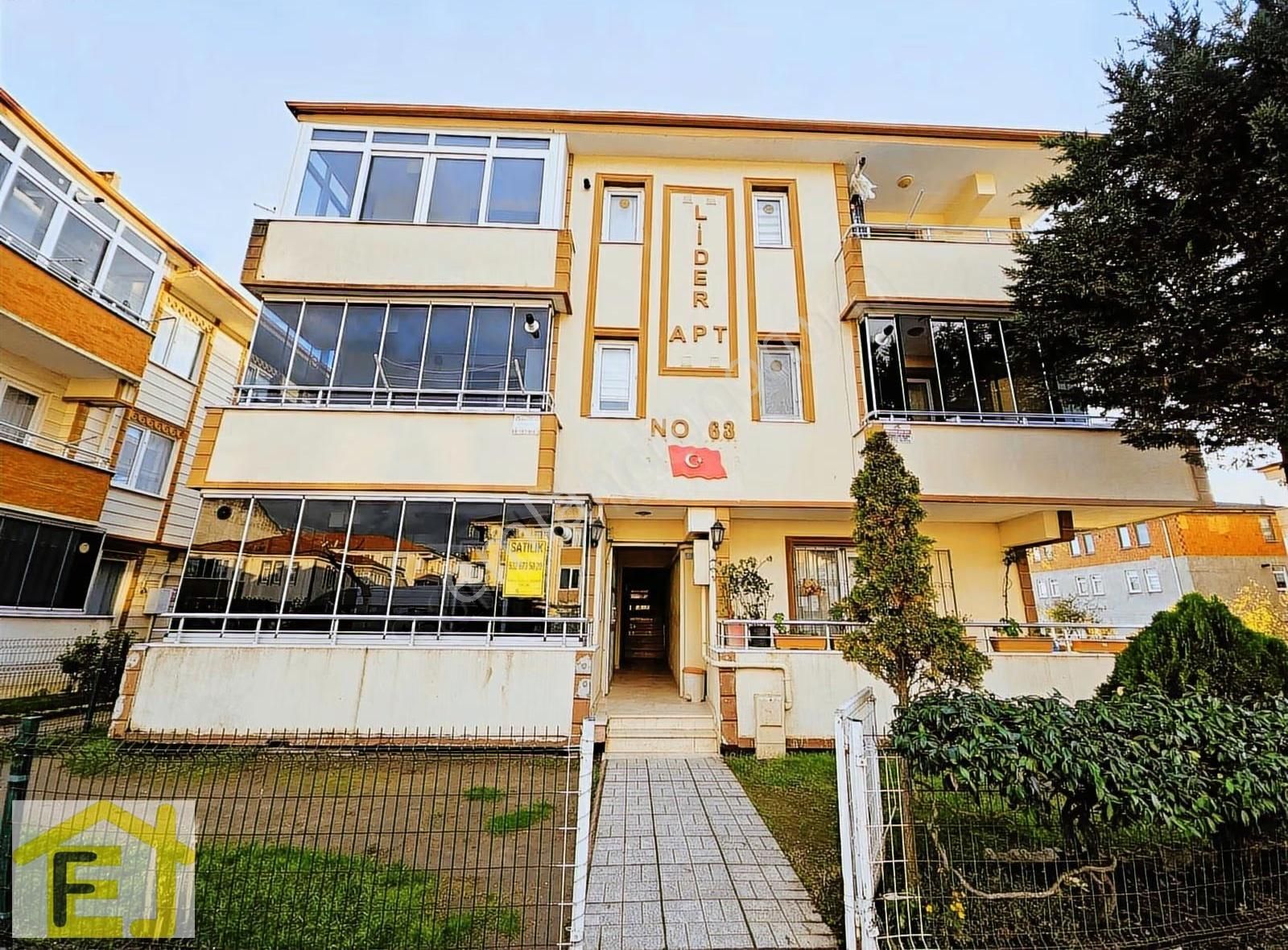 Karasu'da Sahile Merkeze Yürüme Mesafesinde Satılık Daire