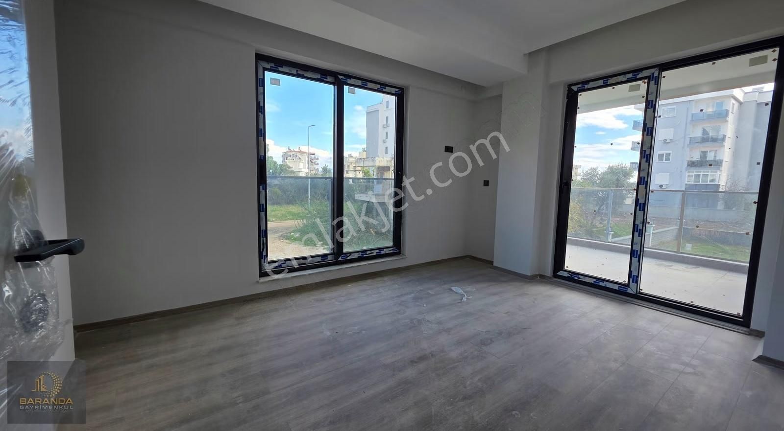 Kum Mahallesi Eşsiz Konum: Denize 150 Metre Havuzlu Satılık 2+1 - Görsel 18