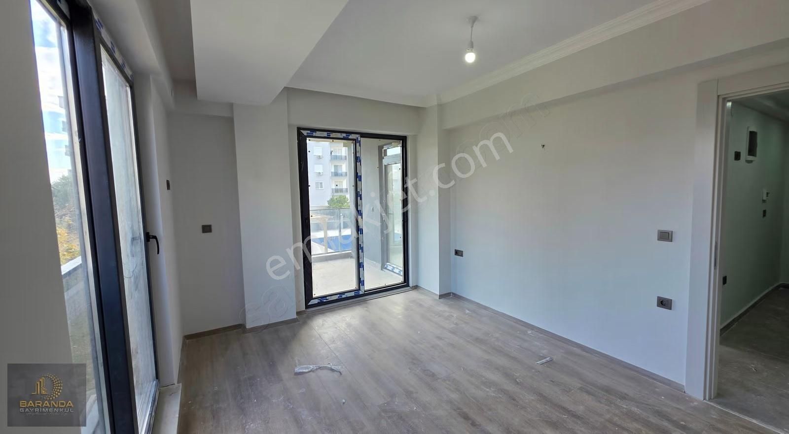 Kum Mahallesi Eşsiz Konum: Denize 150 Metre Havuzlu Satılık 2+1 - Görsel 8