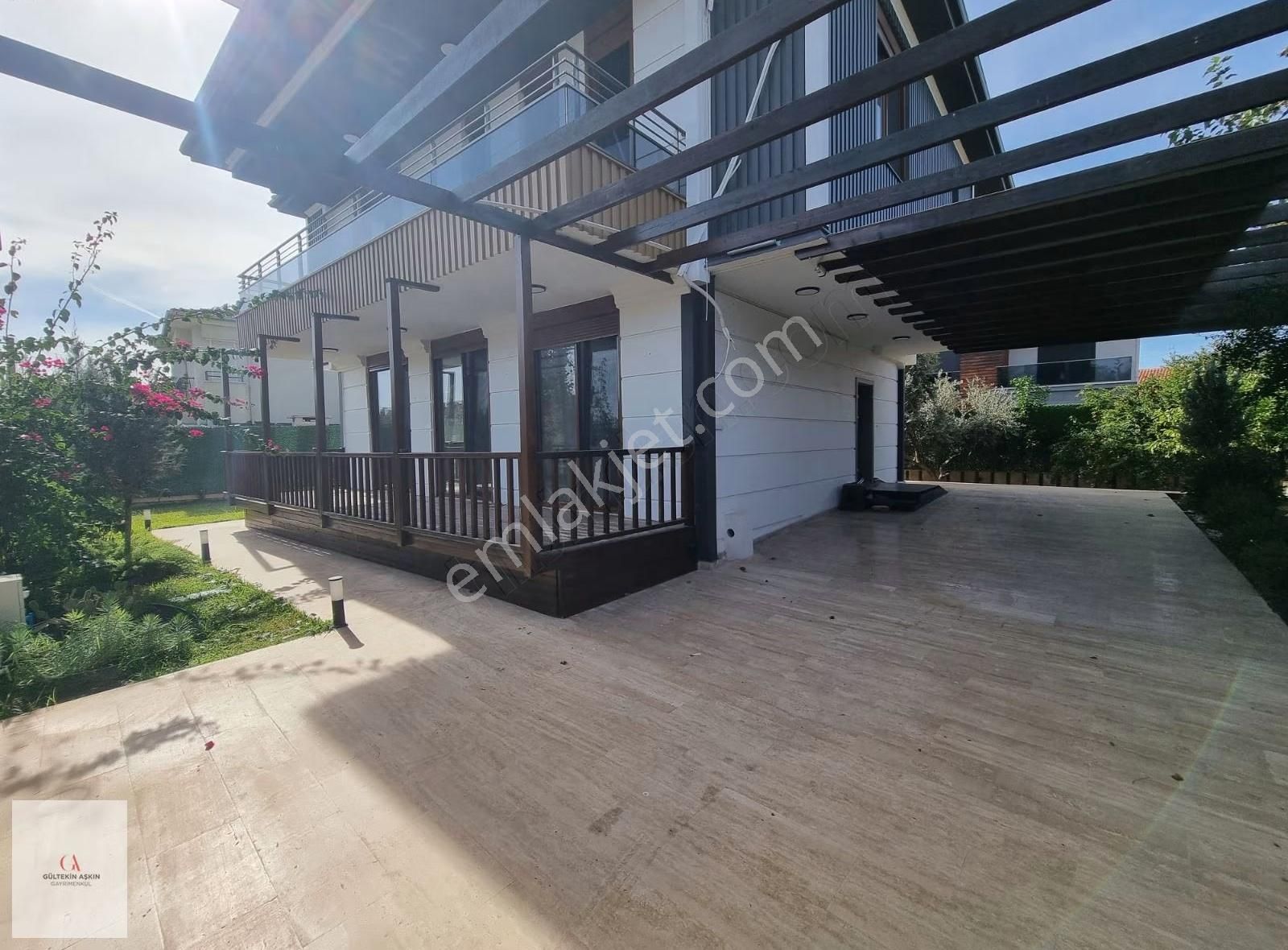 Orfe Yakını Müstakil Havuzlu 8+1 Kiralık Villa - Görsel 2