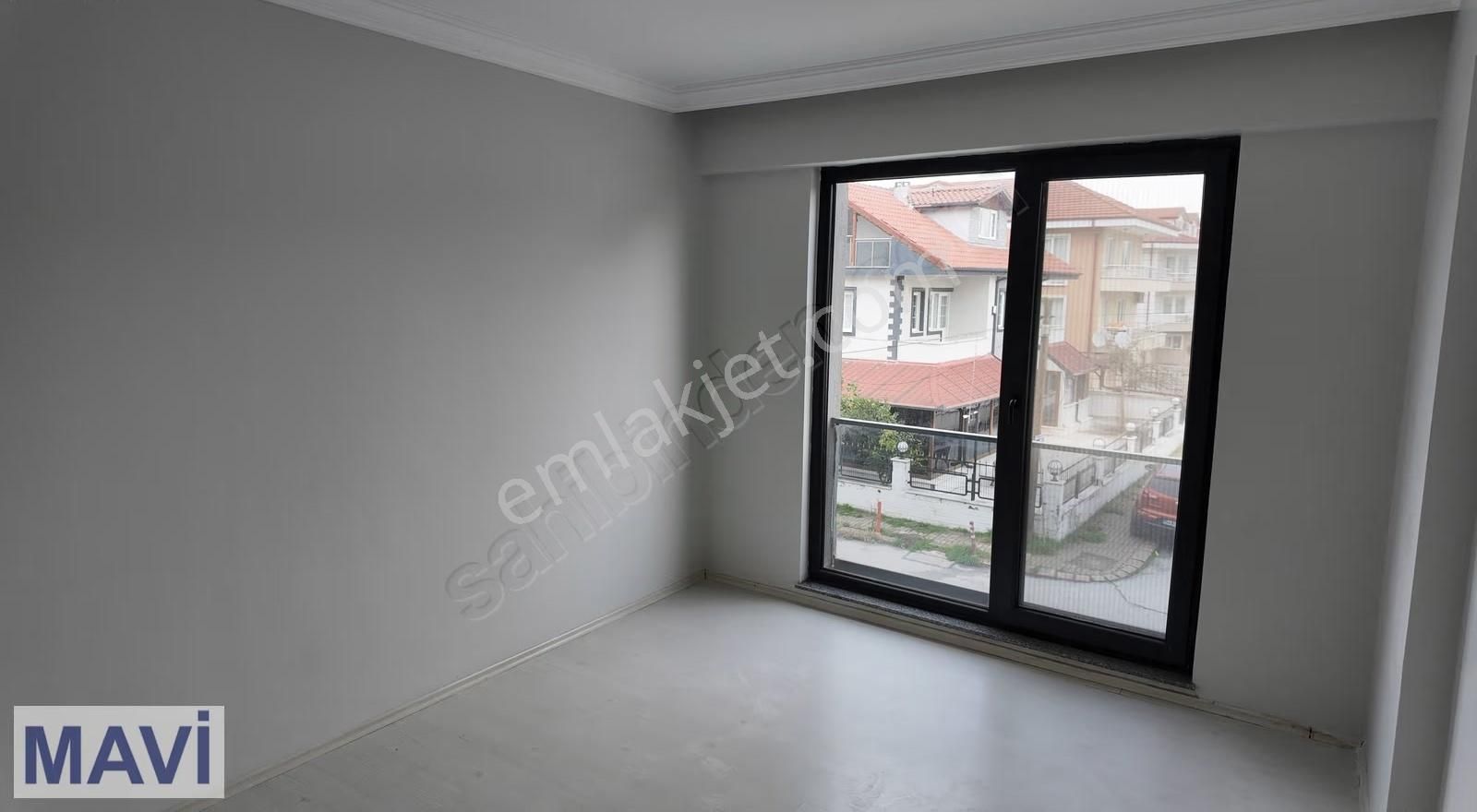 Re/max Mavi'den Serdivan Bahçelievler'de Kiralık 3+1 Daire - Görsel 3