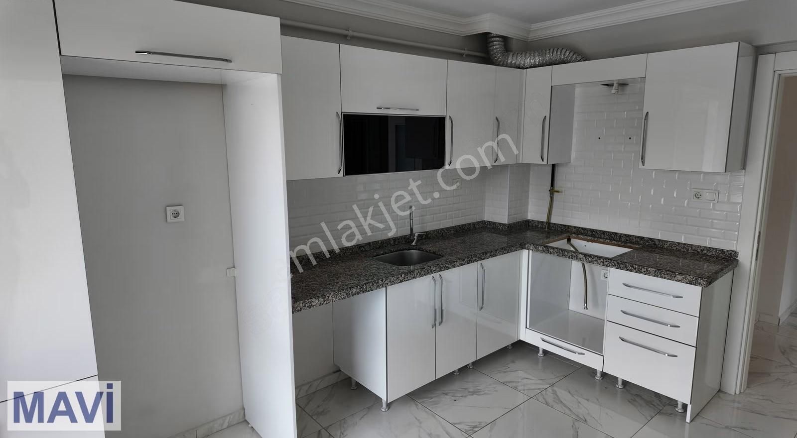 Re/max Mavi'den Serdivan Bahçelievler'de Kiralık 3+1 Daire - Görsel 10